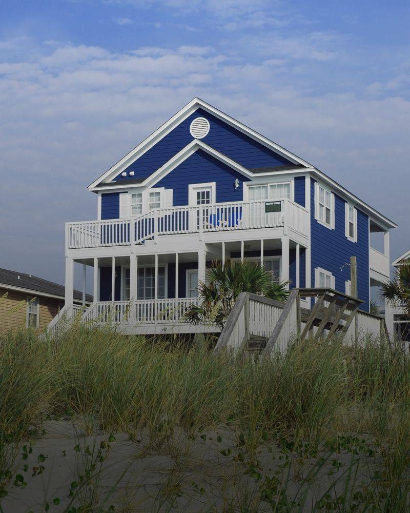 https://www.coastalhomeplans.com/wp-content/uploads/2022/05/blue_beach_house3-2.jpg